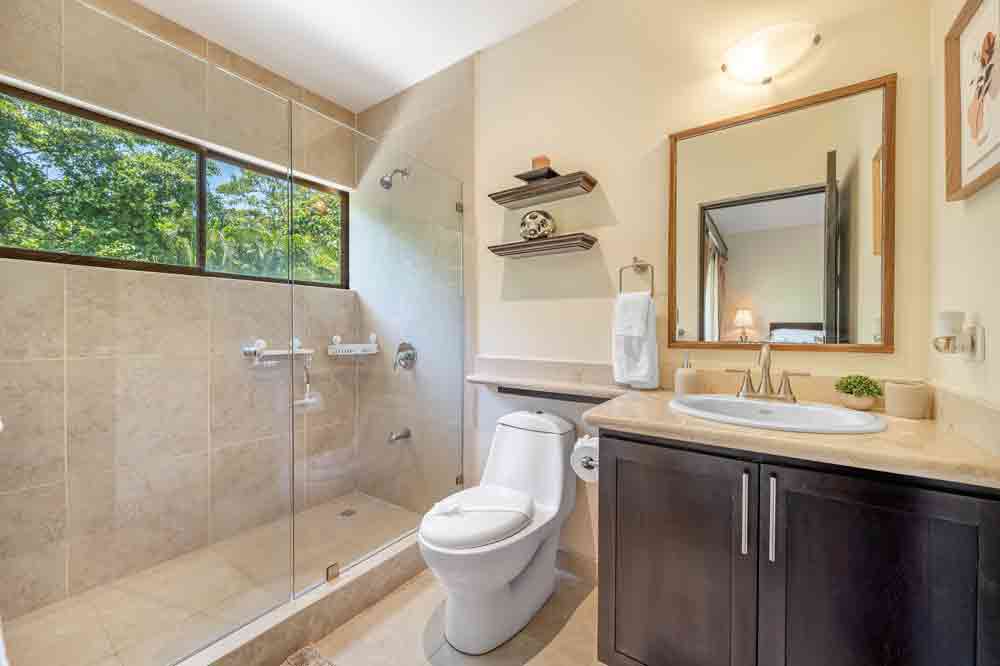 Orchid II bathroom 1